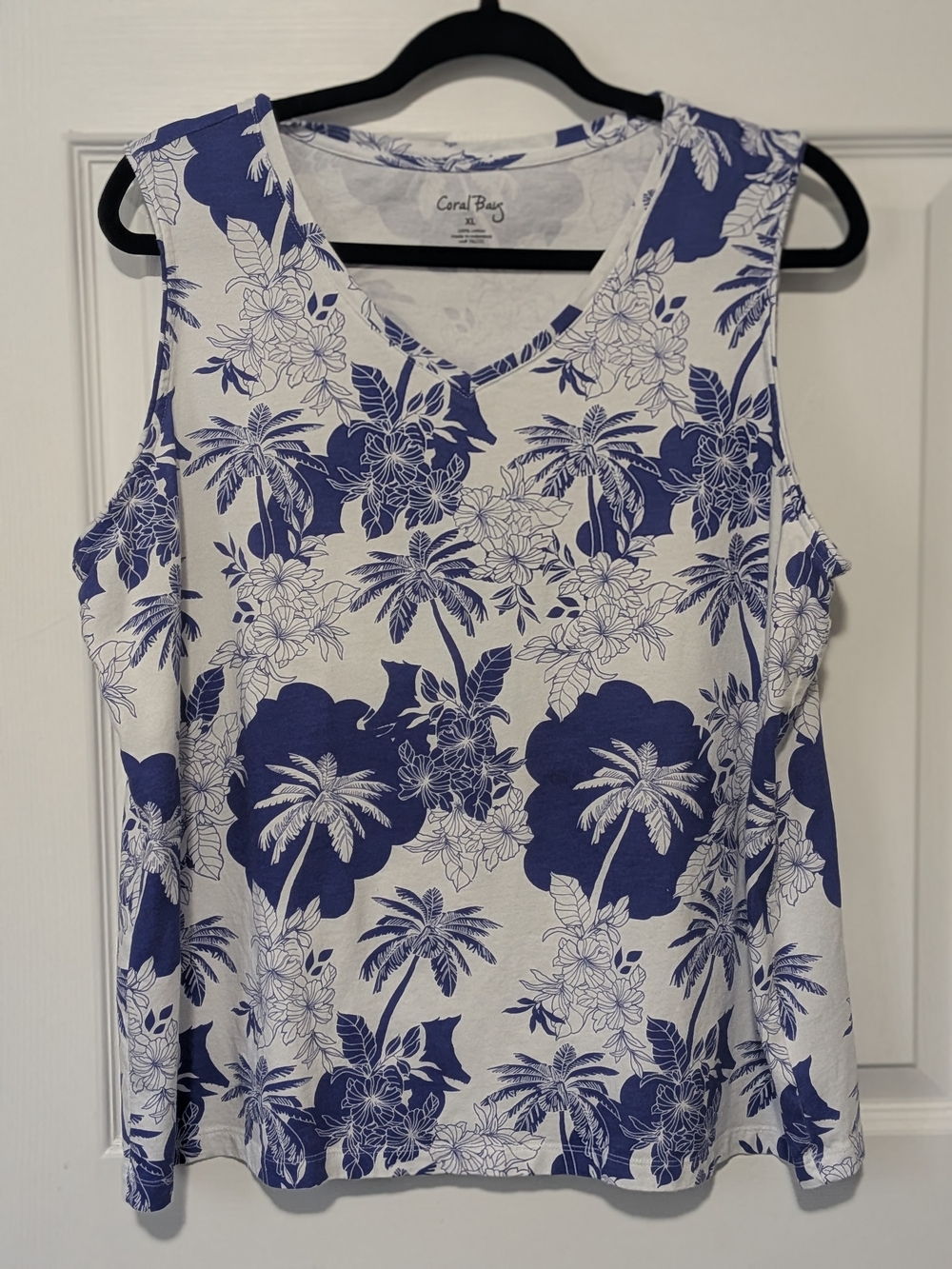 Coral Bay Women’s Blue Floral V-Neck Tank Top XL